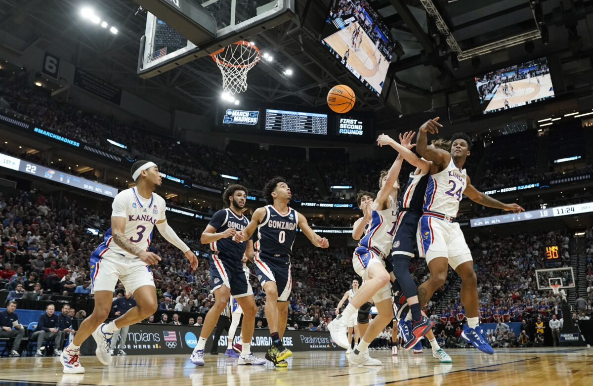 Photo Gallery Zags end Jayhawks season with secondhalf blowout KU